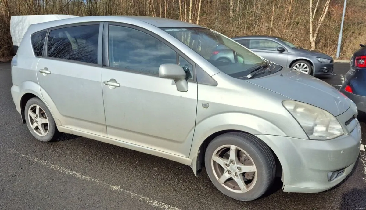 Toyota Corolla Verso 2006 - Image 1