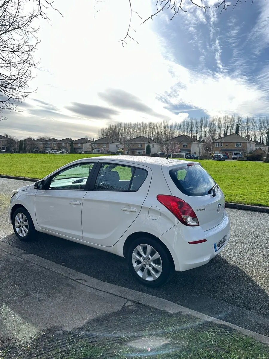 142 Hyundai i20 - Image 2