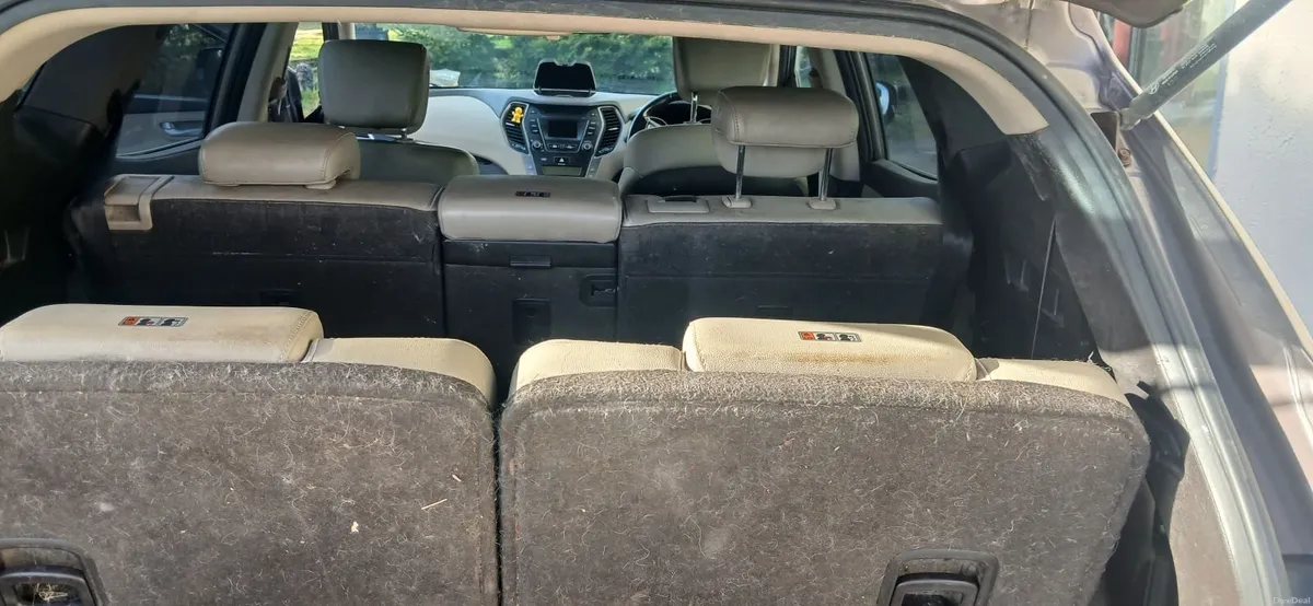 Hyundai Santa Fe 2013 on hold - Image 3