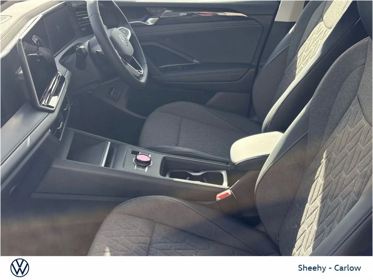 Volkswagen Tiguan 1.5 PHEV Edition 75 DSG 5DR - Image 4