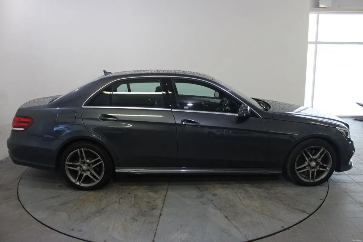 Mercedes-Benz E-Class E220 BLUETEC AMG SPORT AUTO - Image 4