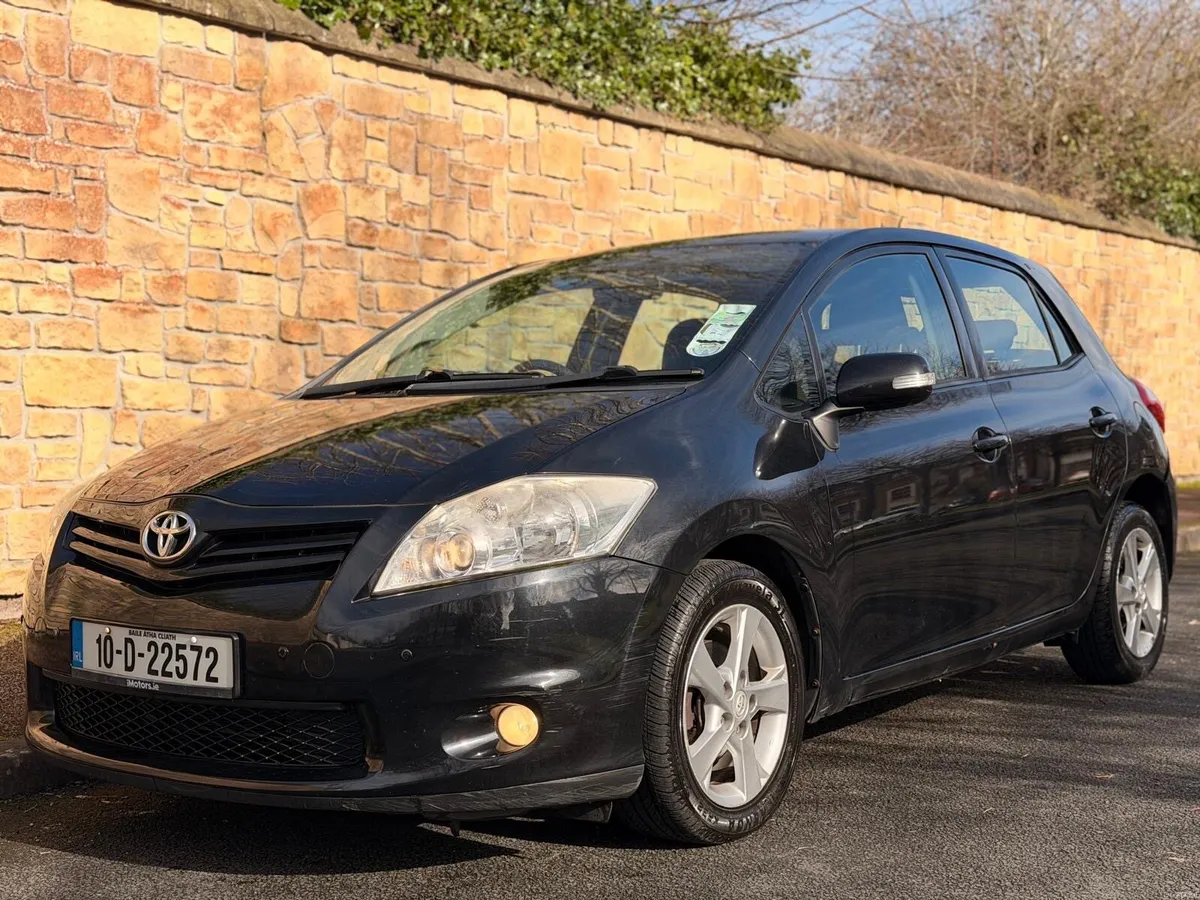 Toyota Auris 1.4L AUTOMATIC NCT 9/26 FSH - Image 3