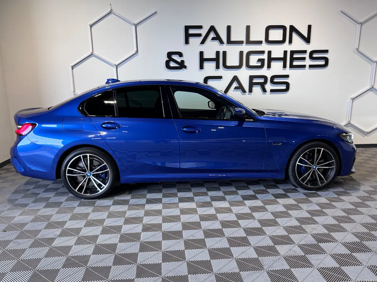 BMW 3 SERIES 330e M SPORT HYBRID  BROWN LEATHER - Image 4