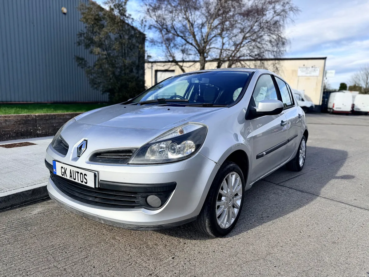 Renault Clio 2010 1.2 petrol - Image 2