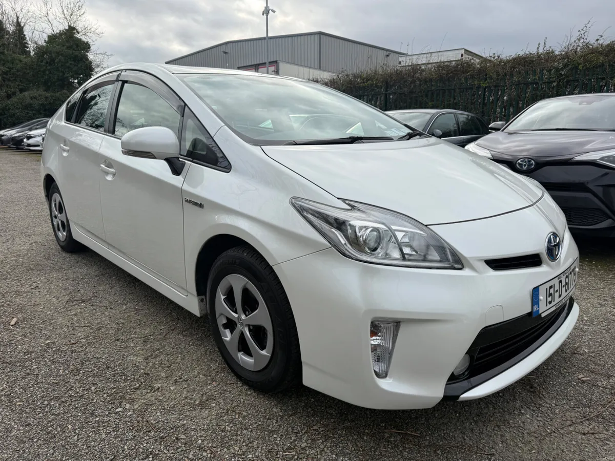 Toyota Prius 2015 - Image 1