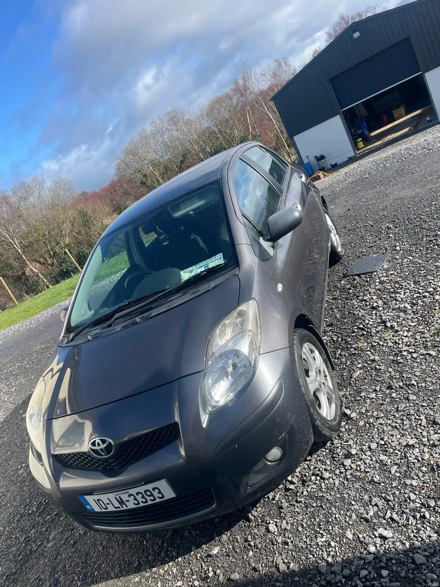 2010 Toyota Yaris 1.0 Petrol - Image 1