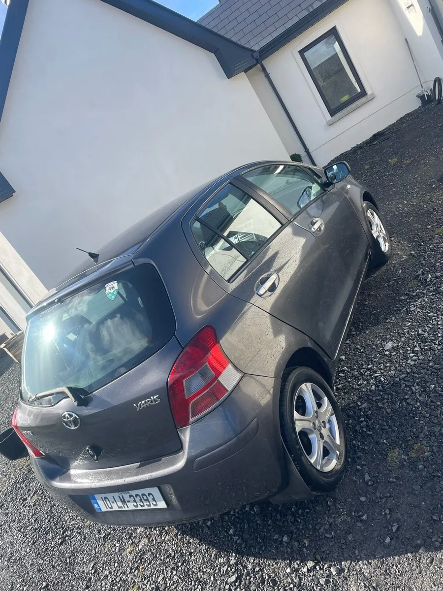 2010 Toyota Yaris 1.0 Petrol - Image 3