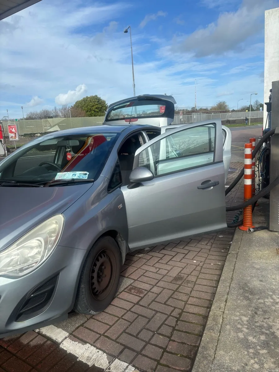2011 Vauxhall Corsa 1.0L - Image 1