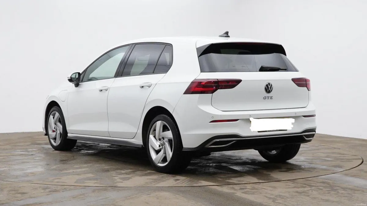 Volkswagen Golf 2021 - Image 2