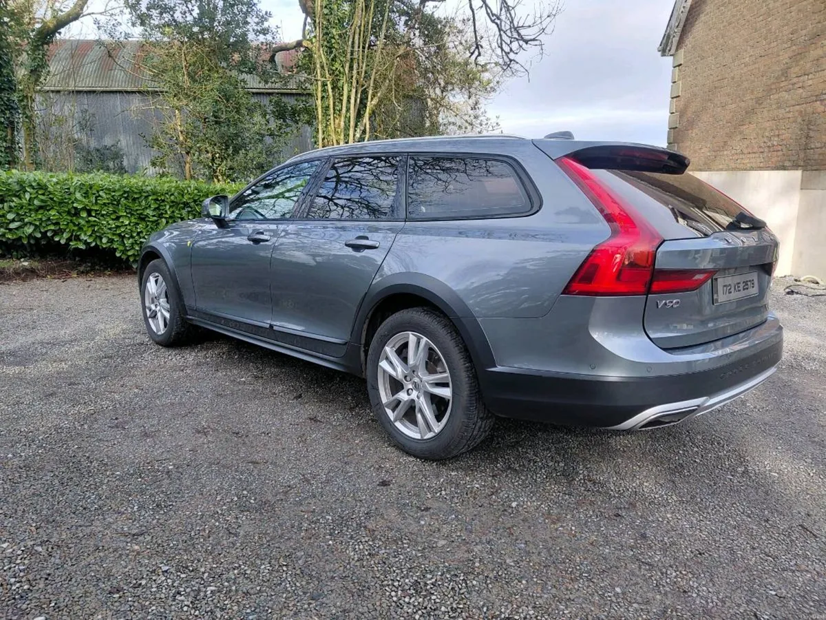 Volvo V90 Cross Country - Image 4