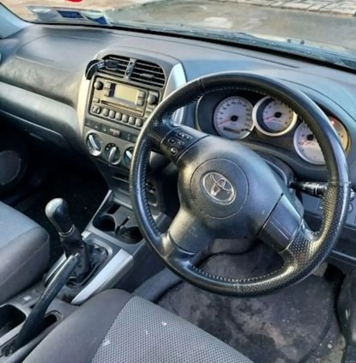 Toyota RAV4 2005 - Image 2