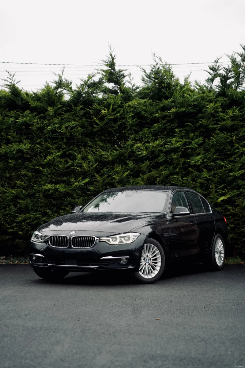 🌟 BMW 330e Luxury 2016 with extremely Low Mileage - Image 1