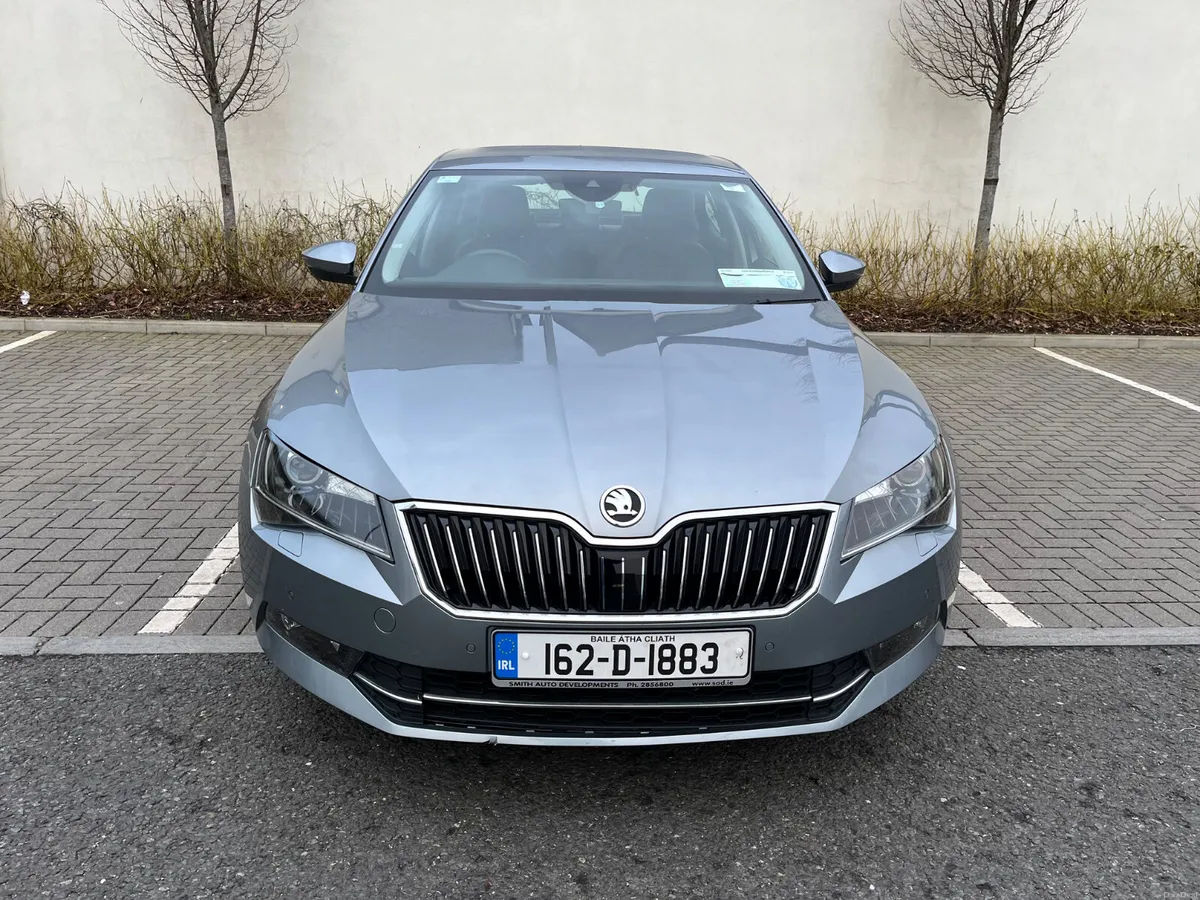 Skoda Superb 2016 2.0L DIESEL,LIW MILEAGE,HIGH SPE - Image 3