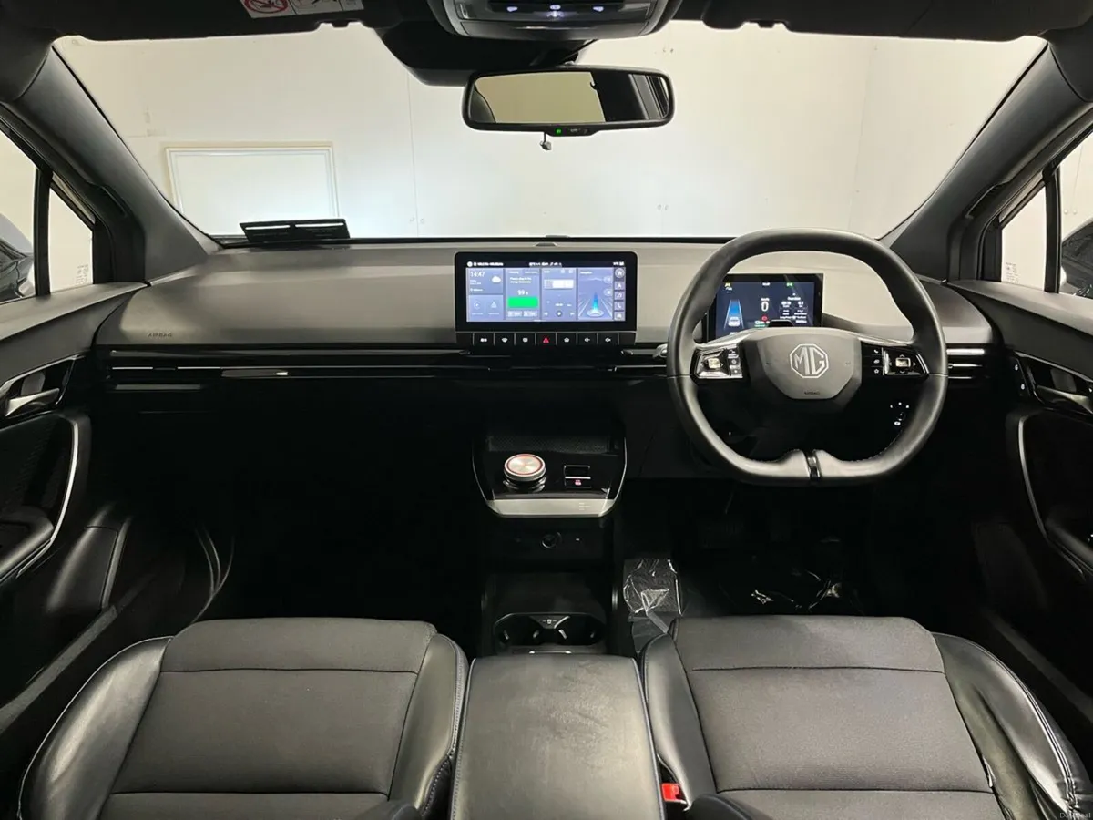 MG MG4 Trophy EV 64kWh 203BHP - Reversing Camera - - Image 2