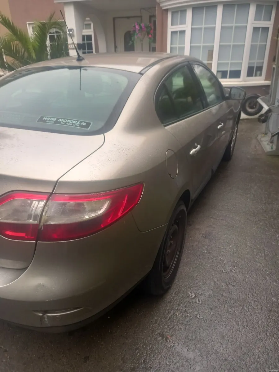 Renault Fluence 2010 - Image 4