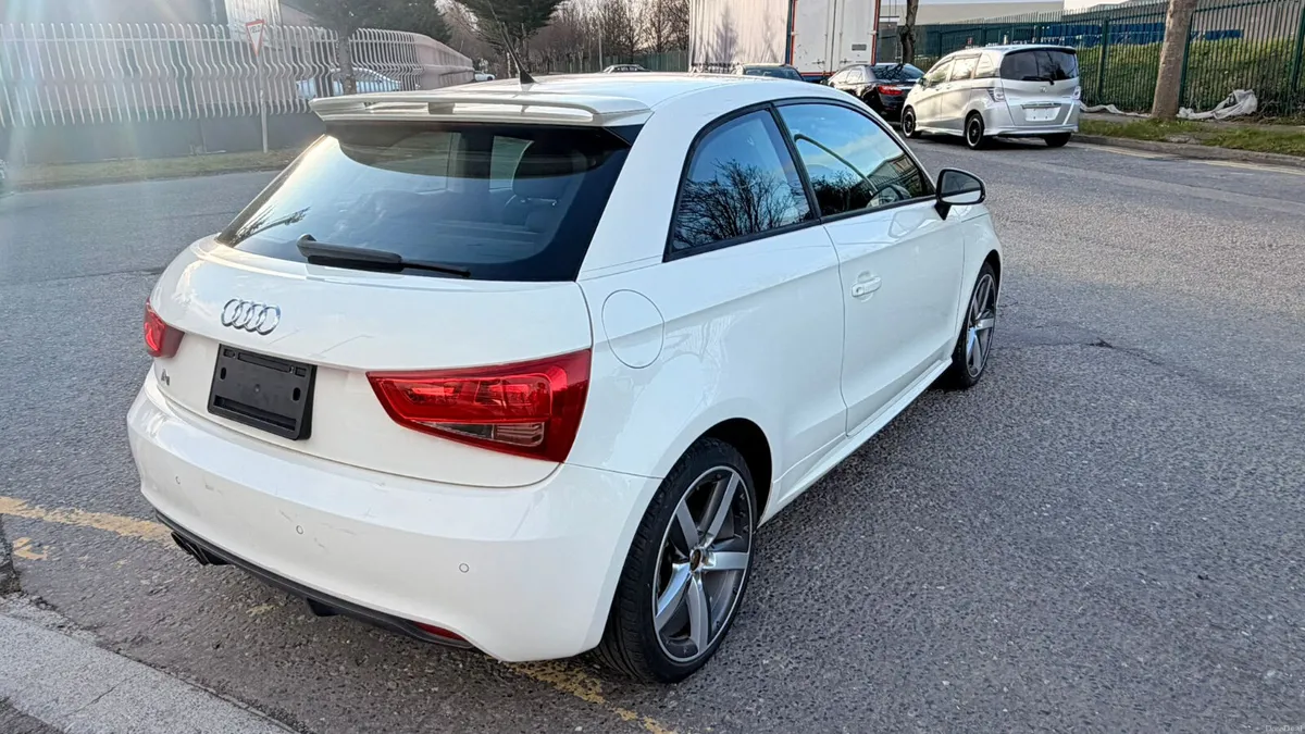 Audi A1 2011 - Image 4