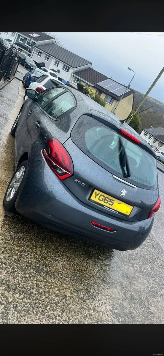 2015 Peugeot 208 1.2 Petrol - Image 3