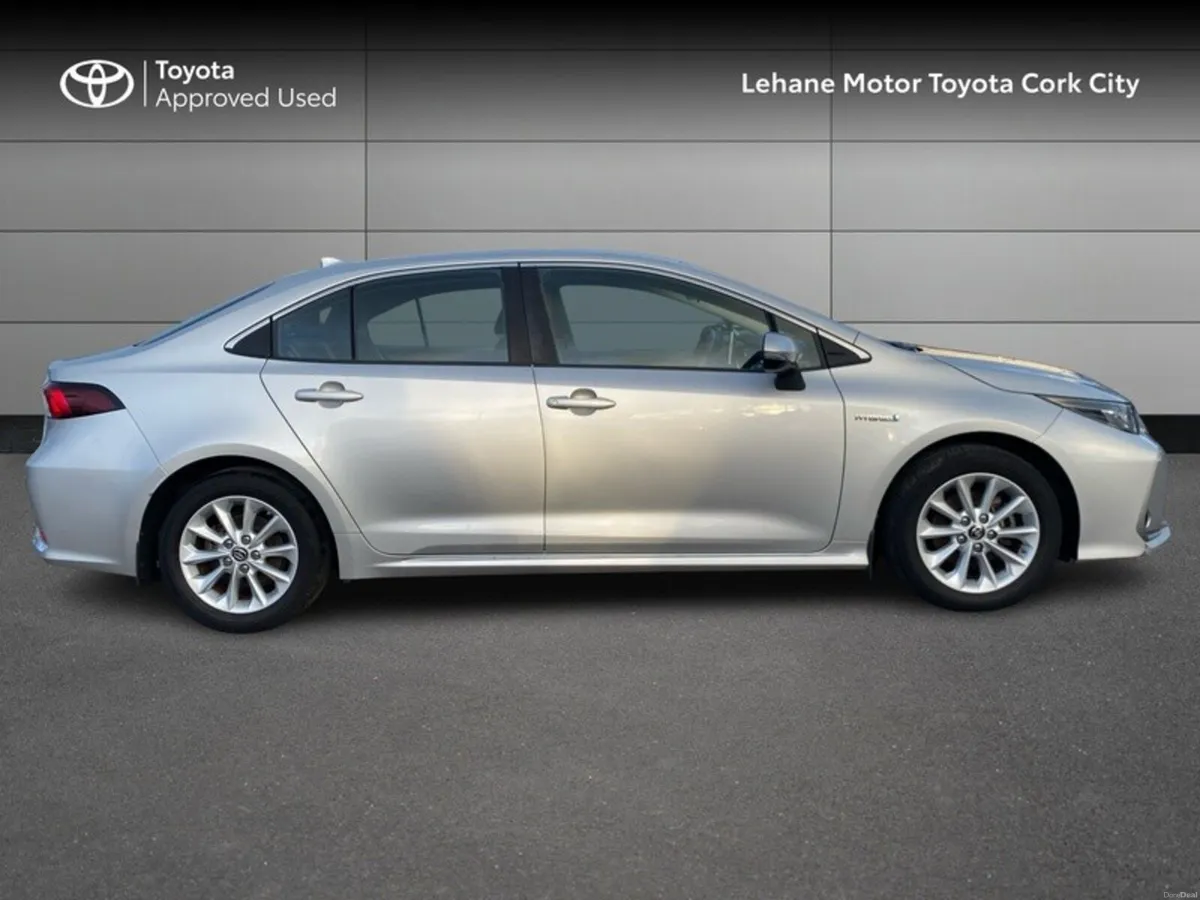 Toyota Corolla HYB LUNA SALOON 4DR AUTO - Image 3