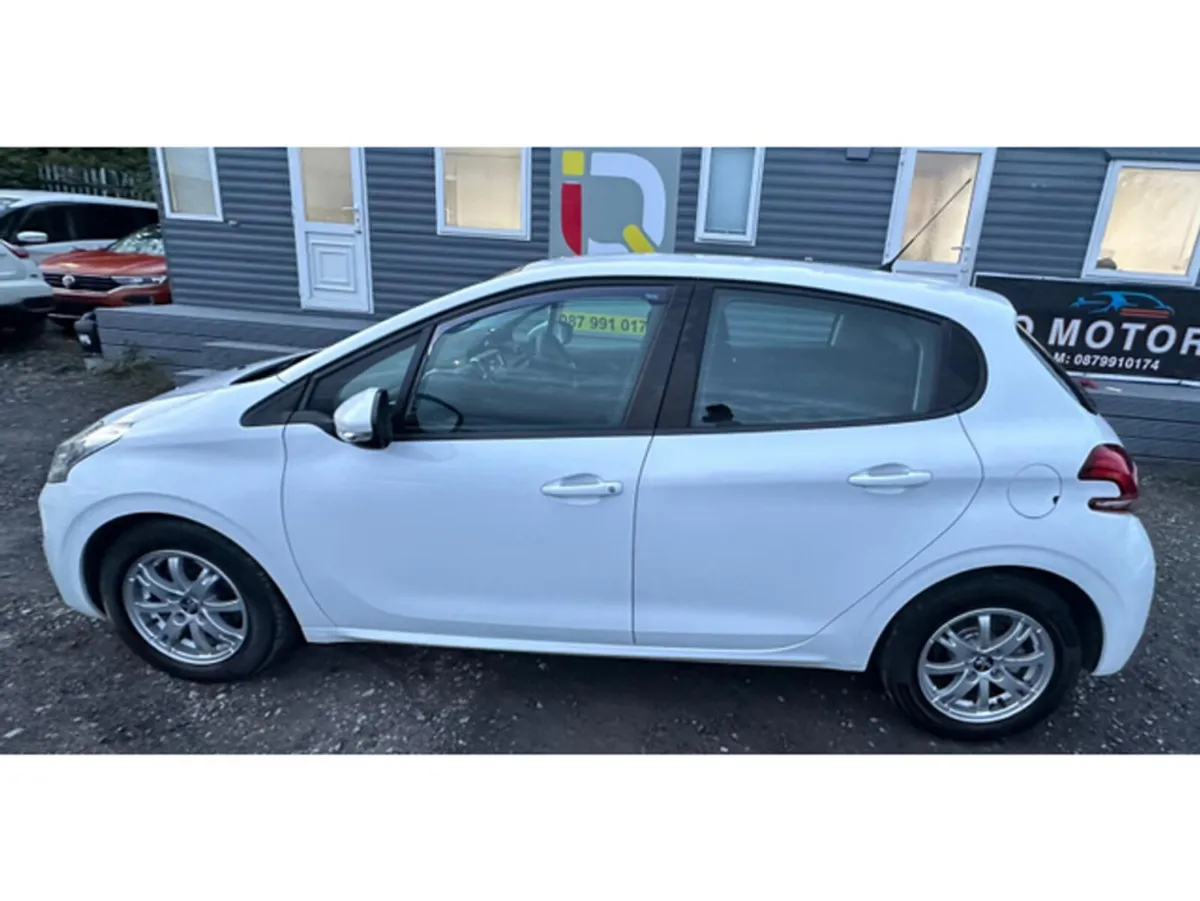 Peugeot 208 Puretech 1.2L Petrol Automatic (2763) - Image 4