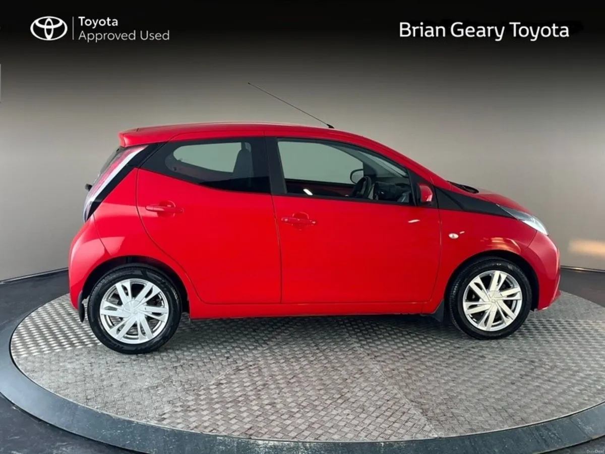 Toyota Aygo 1.0 5DR X-PLAY+ 4DR - Image 3