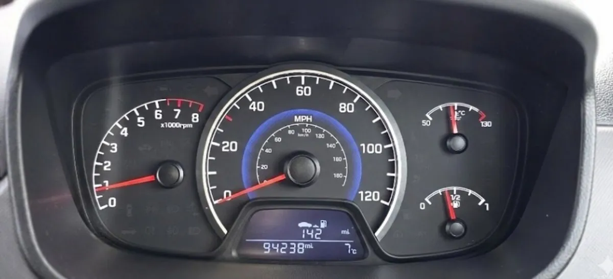 Hundai i10 Premium 2018 - Image 3