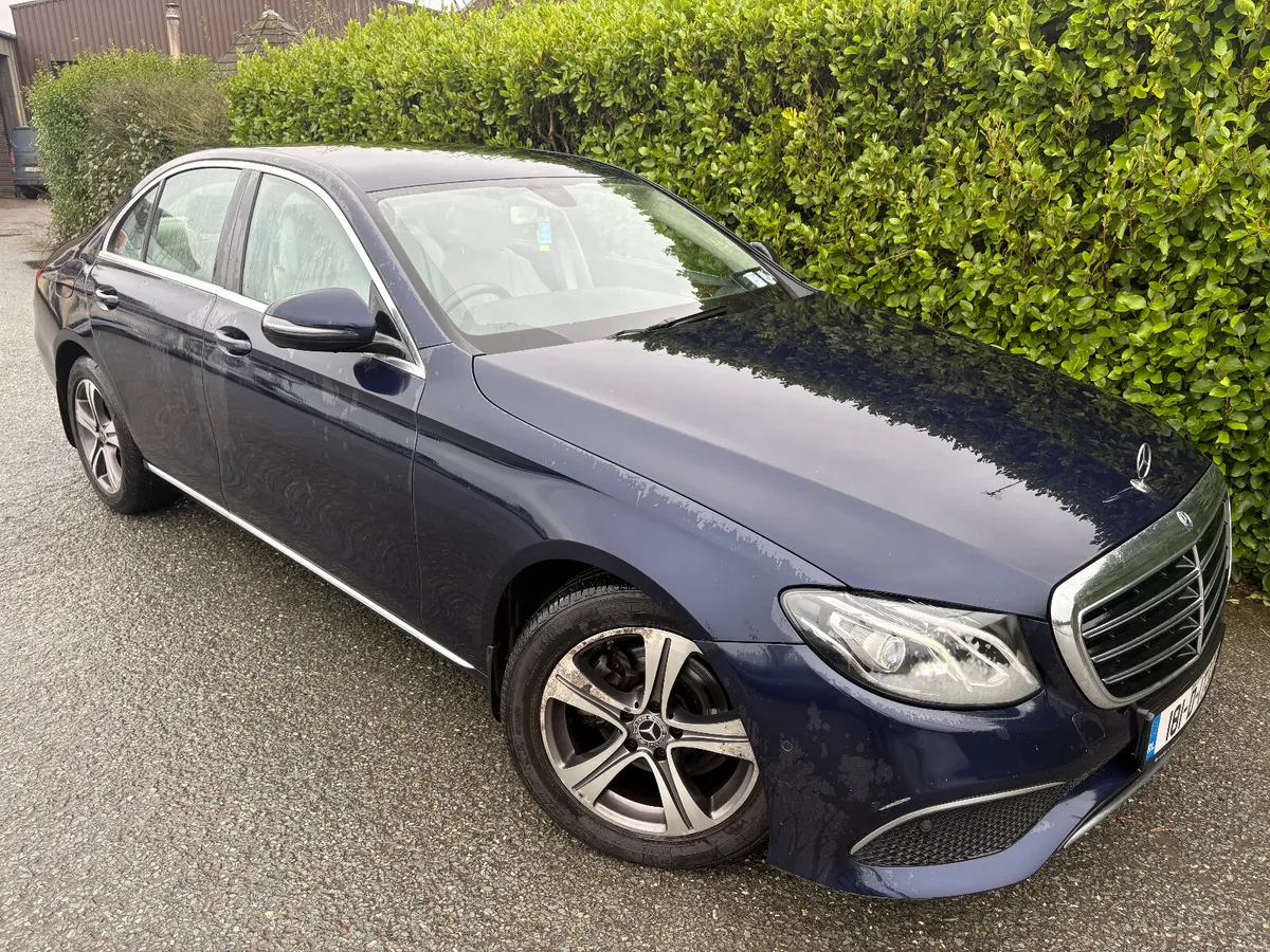 Mercedes-Benz E-Class 2018  220D EXCLUSIVE AUTO - Image 4
