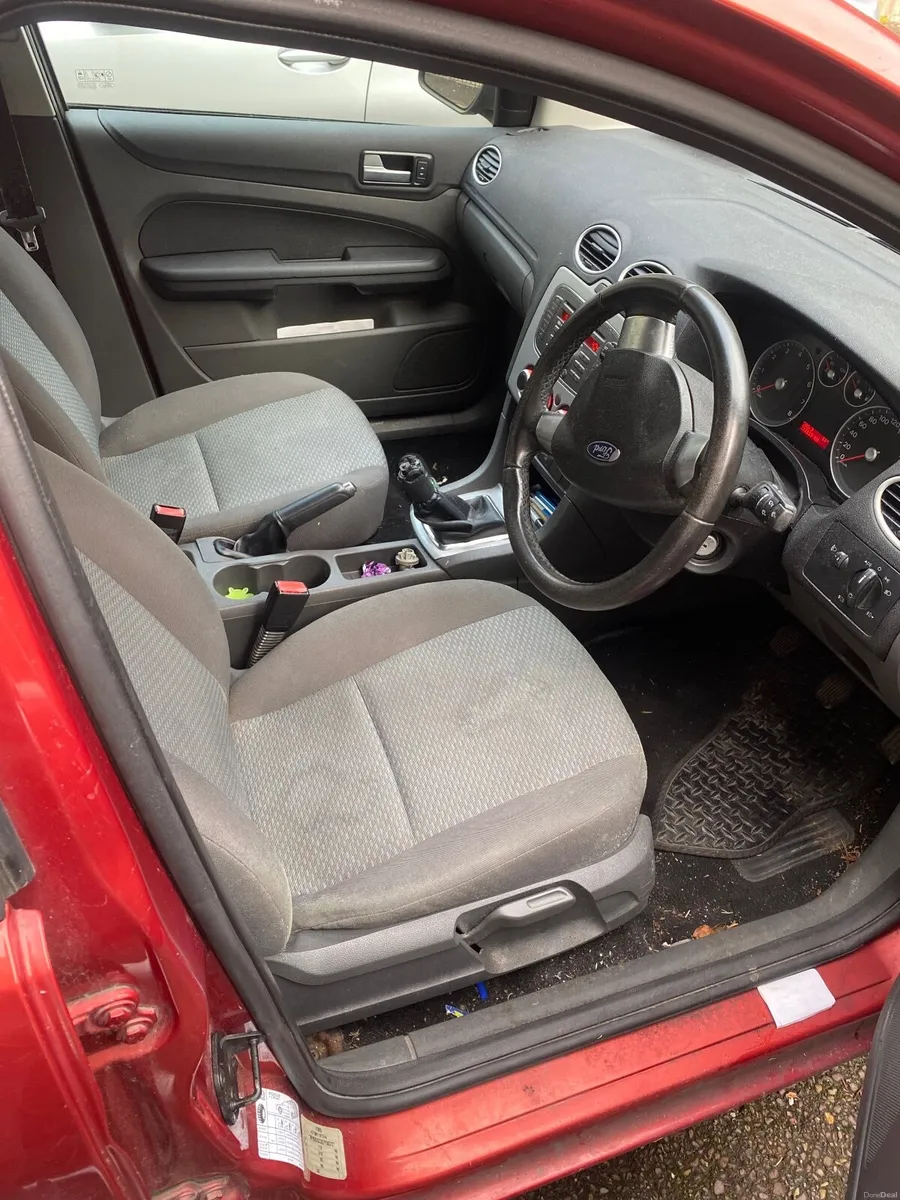 07 Ford Focus - Image 2