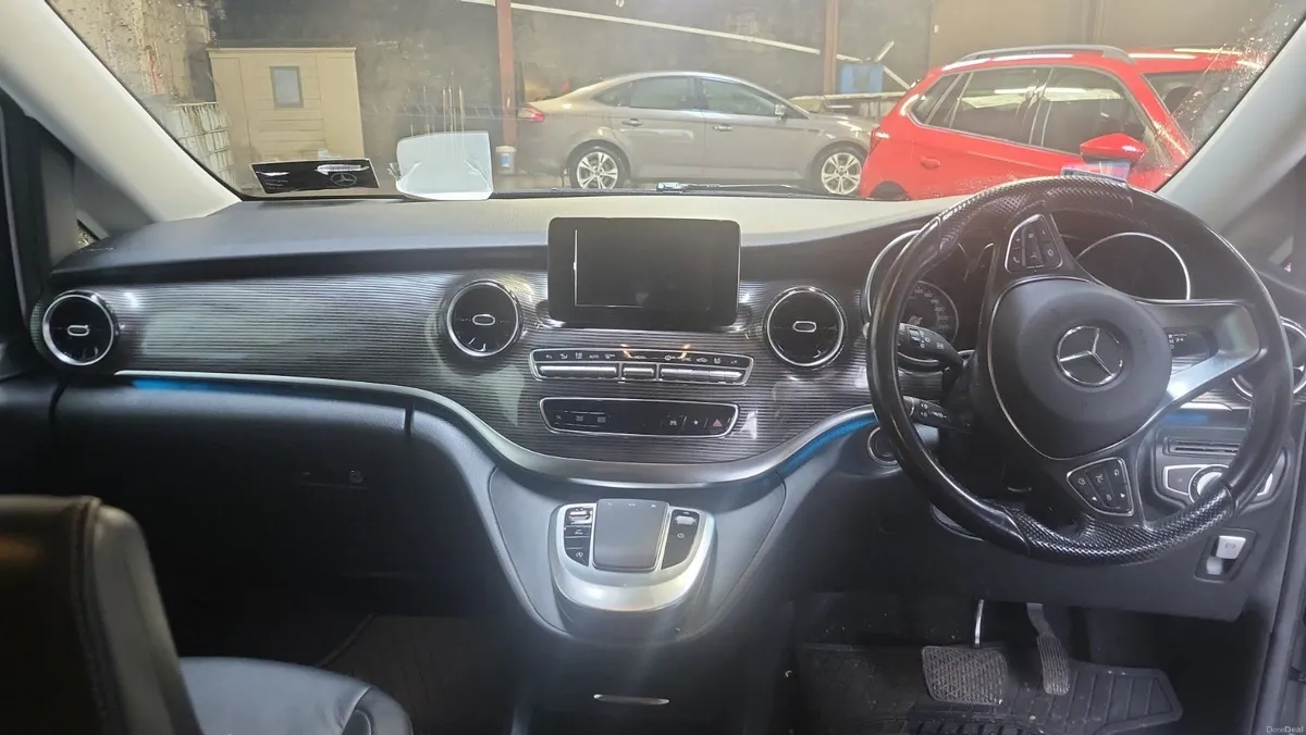 Mercedes-Benz V-Class 2020 - Image 3