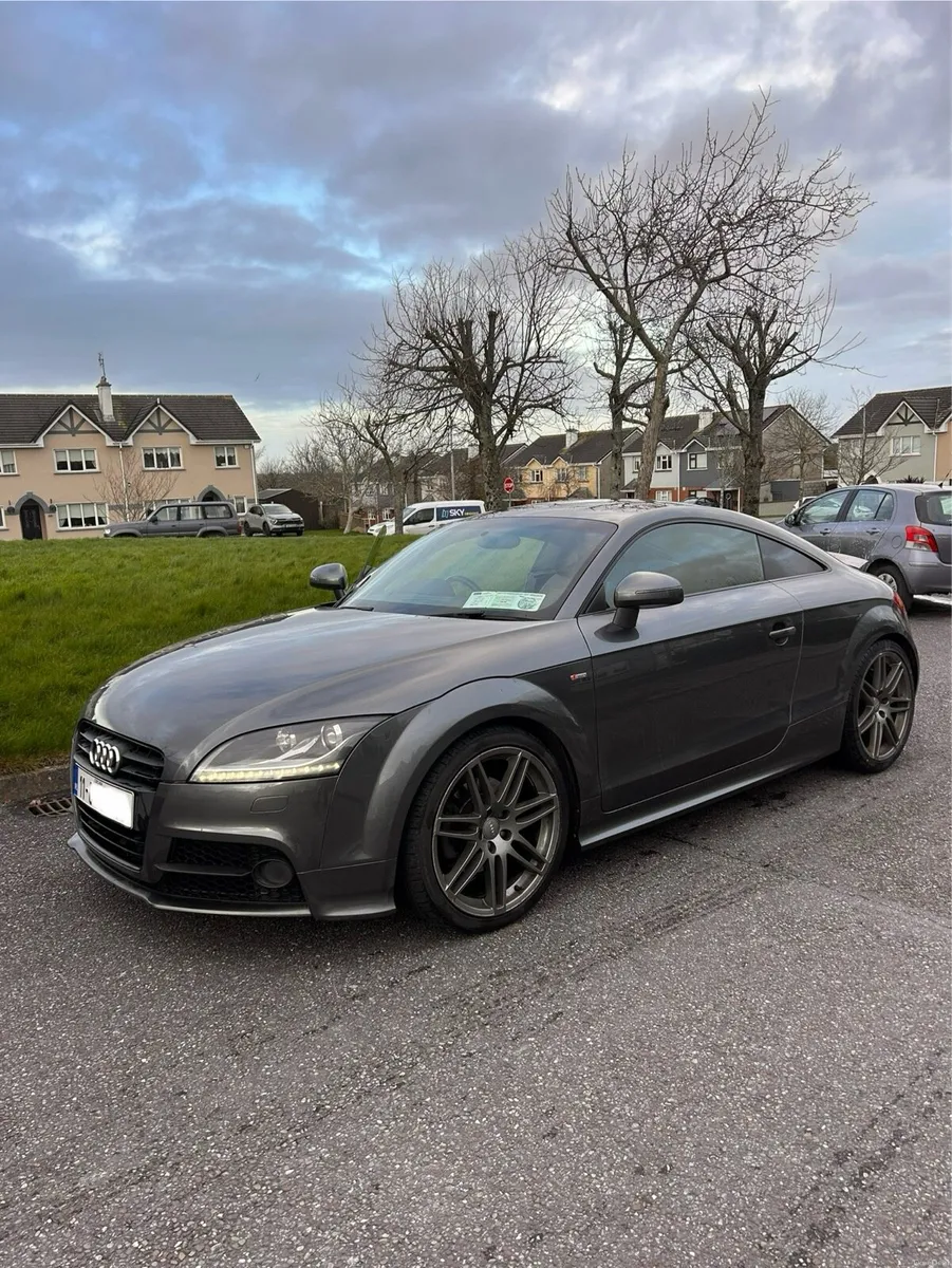 Audi TT 2011 S-line Quattro 2.0L diesel - Image 4