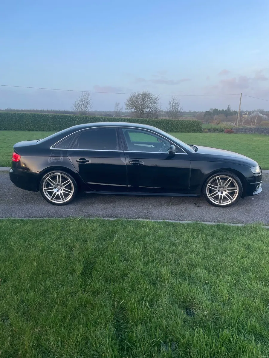 2011 Audi A4 S-Line - Image 2