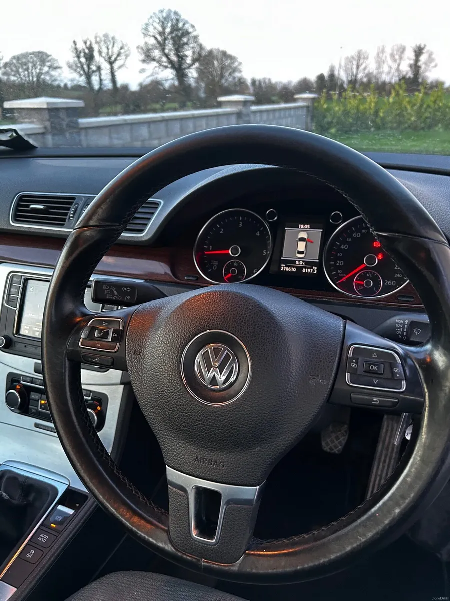 Volkswagen Passat Comfortline 2011 - Image 2