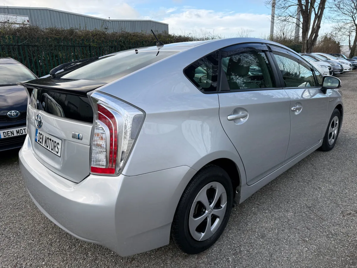 Toyota Prius G-model! 66700km!!! - Image 3