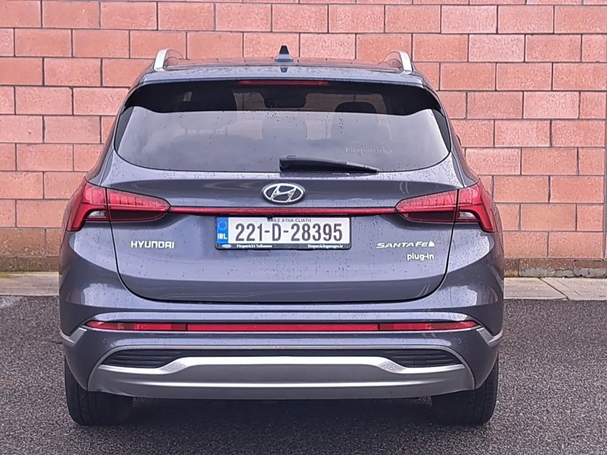 Hyundai Santa Fe Premium Model 4 wheel drive Plug - Image 6