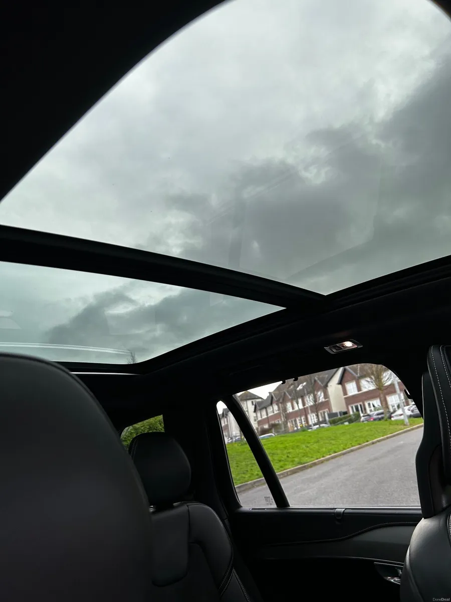 Volvo XC90 2021 R-Design Plug-In H - Image 1