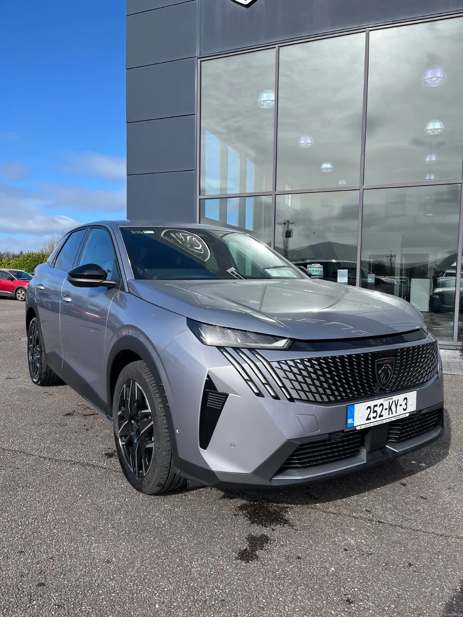 Peugeot 5008 2025 - Image 1