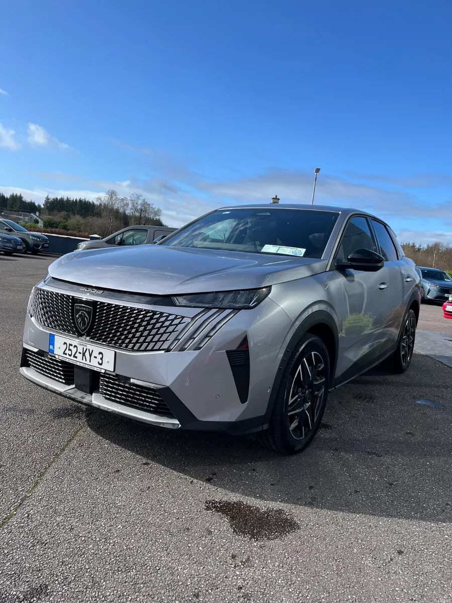 Peugeot 5008 2025 - Image 2