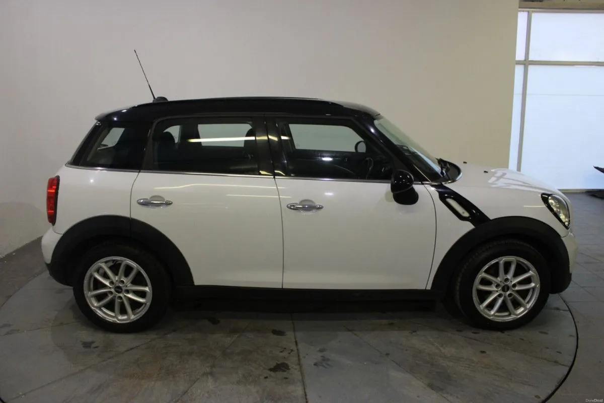 Mini Cooper 1.6D COOPER D CONVERTIBLE (TENDER 16) - Image 3