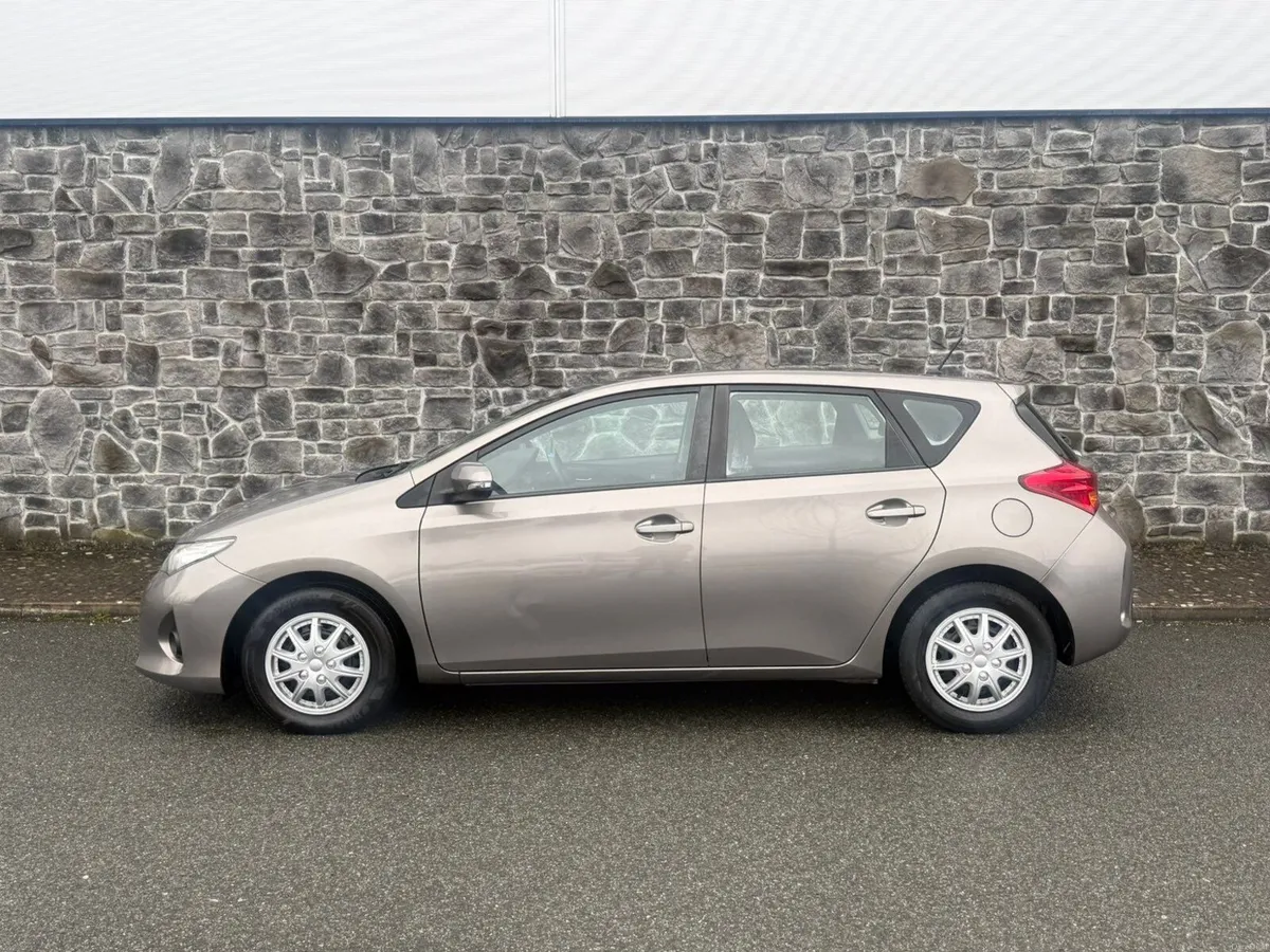 2013 TOYOTA AURIS 1.4 DIESEL MANUAL - Image 2