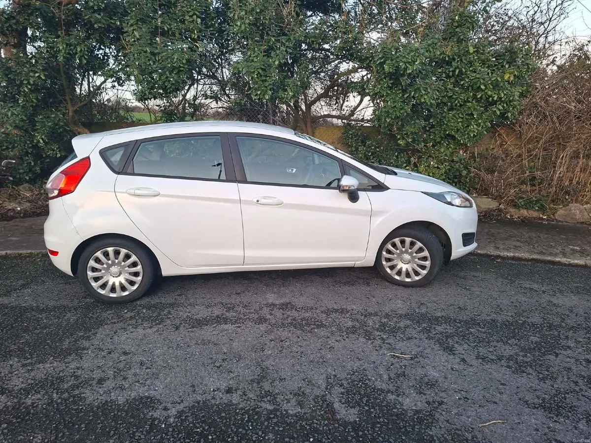 Ford Fiesta 2015 - Image 3