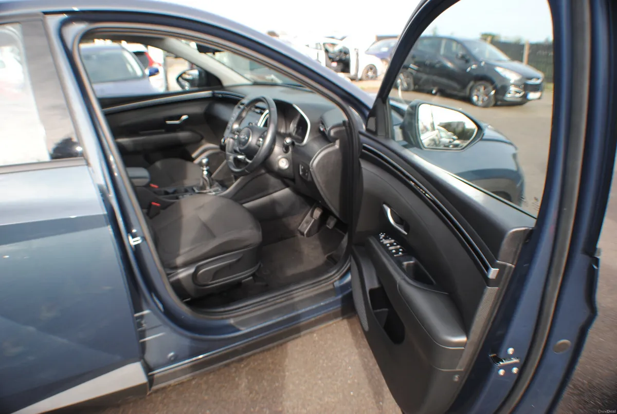 Hyundai Tucson 2022 1.6 2WD COMFORT PLUS 5DR SUV - Image 3