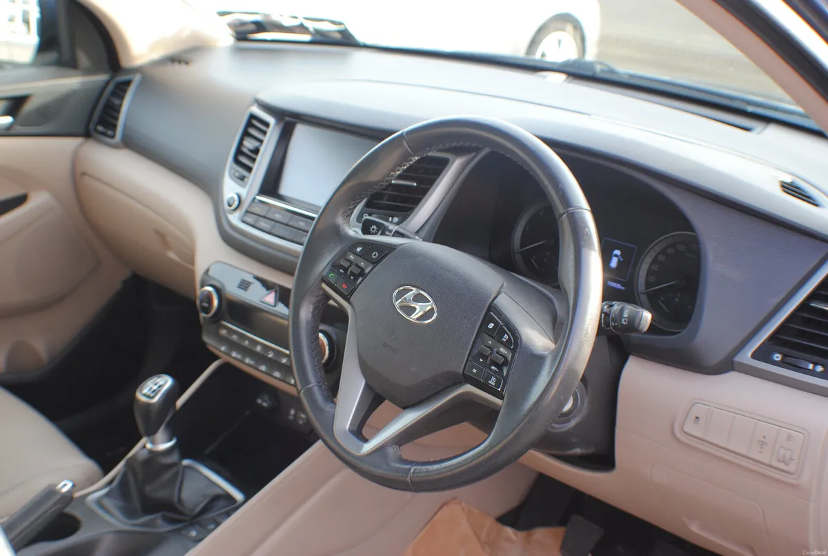 Hyundai Tucson 2018 1.7 D SE 5DR SUV - Image 4