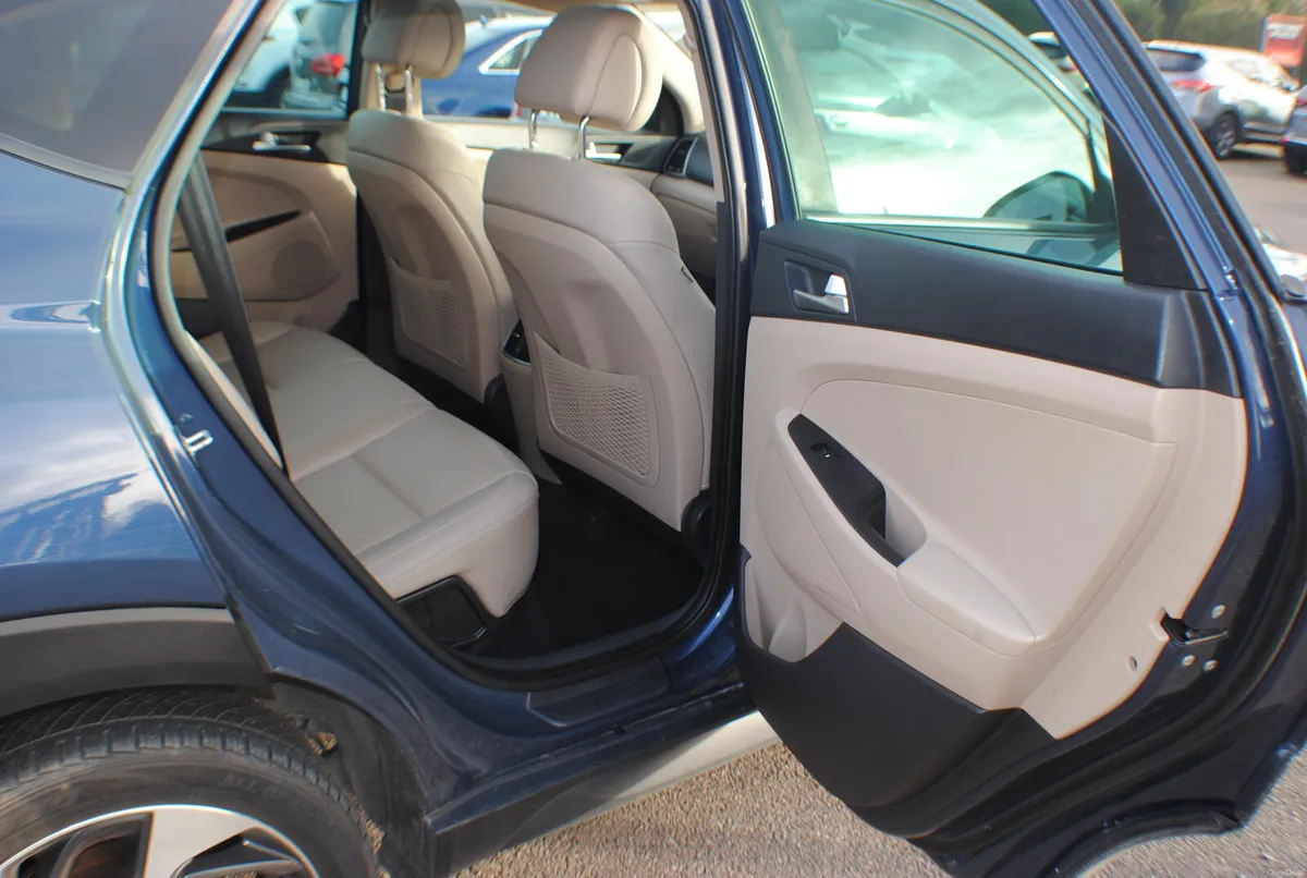 Hyundai Tucson 2018 1.7 D SE 5DR SUV - Image 5