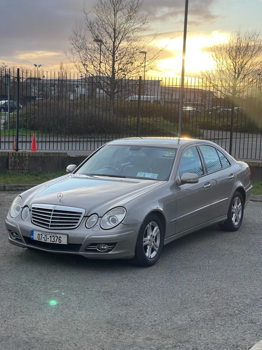 Mercedes Benz E-Class E220 CDI - Image 3