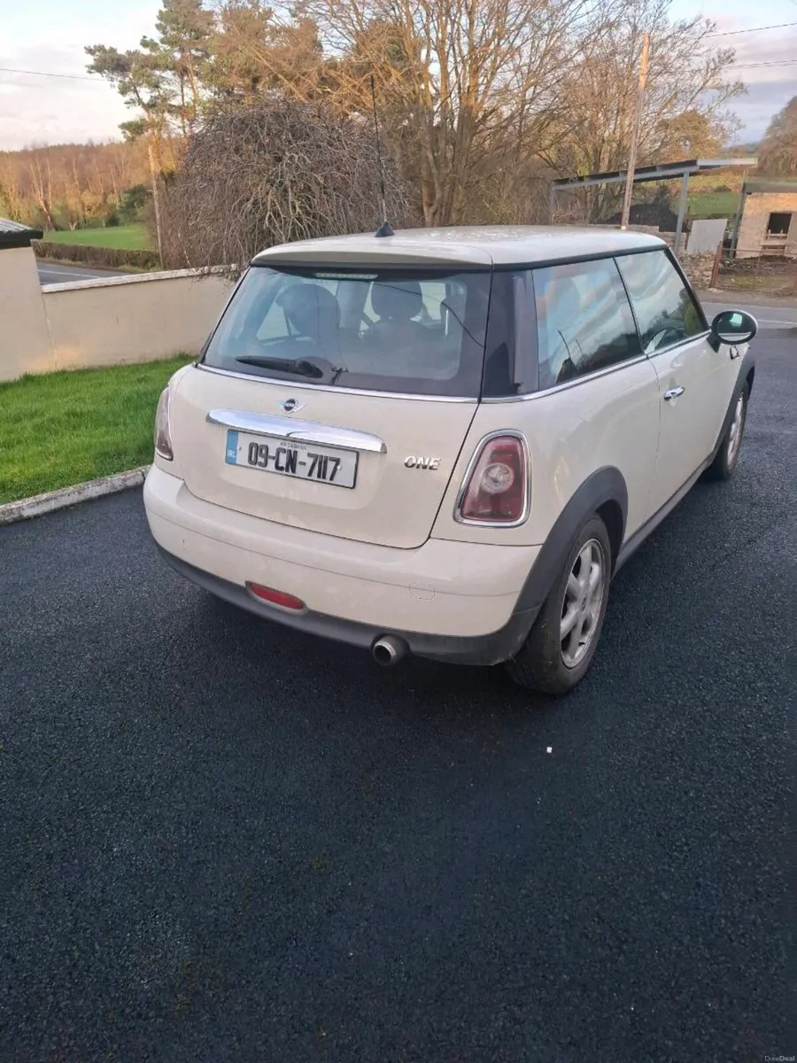 2009 mini - Image 3