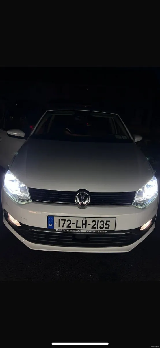 Volkswagen Polo 2017 AUTOMATIC - Image 2