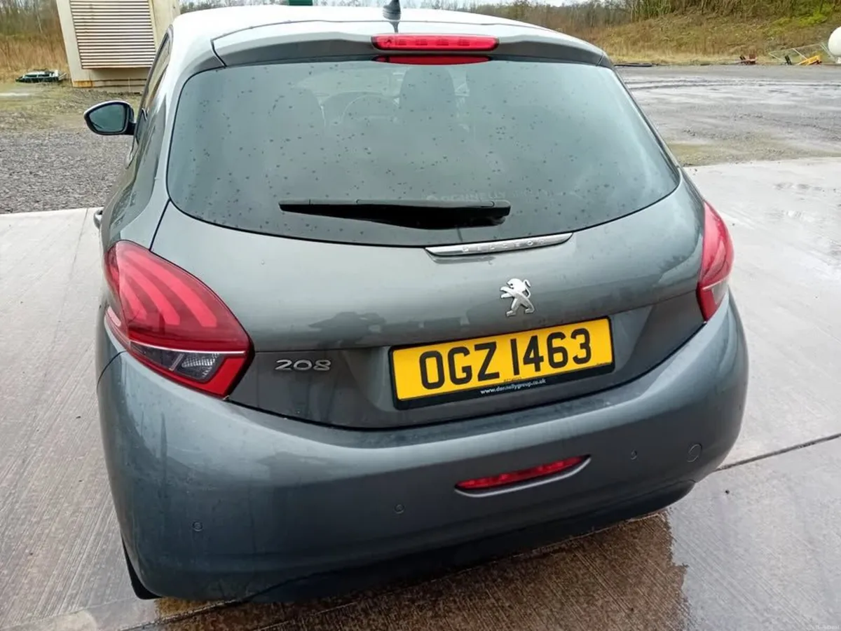 Peugeot 208 Signature - 1.2 PureTech - 2019 - Image 3