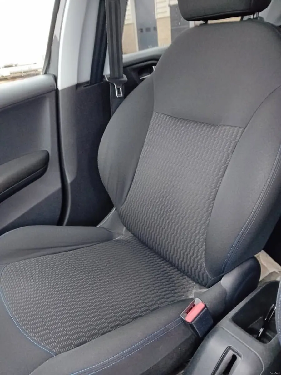 Peugeot 208 Signature - 1.2 PureTech - 2019 - Image 6