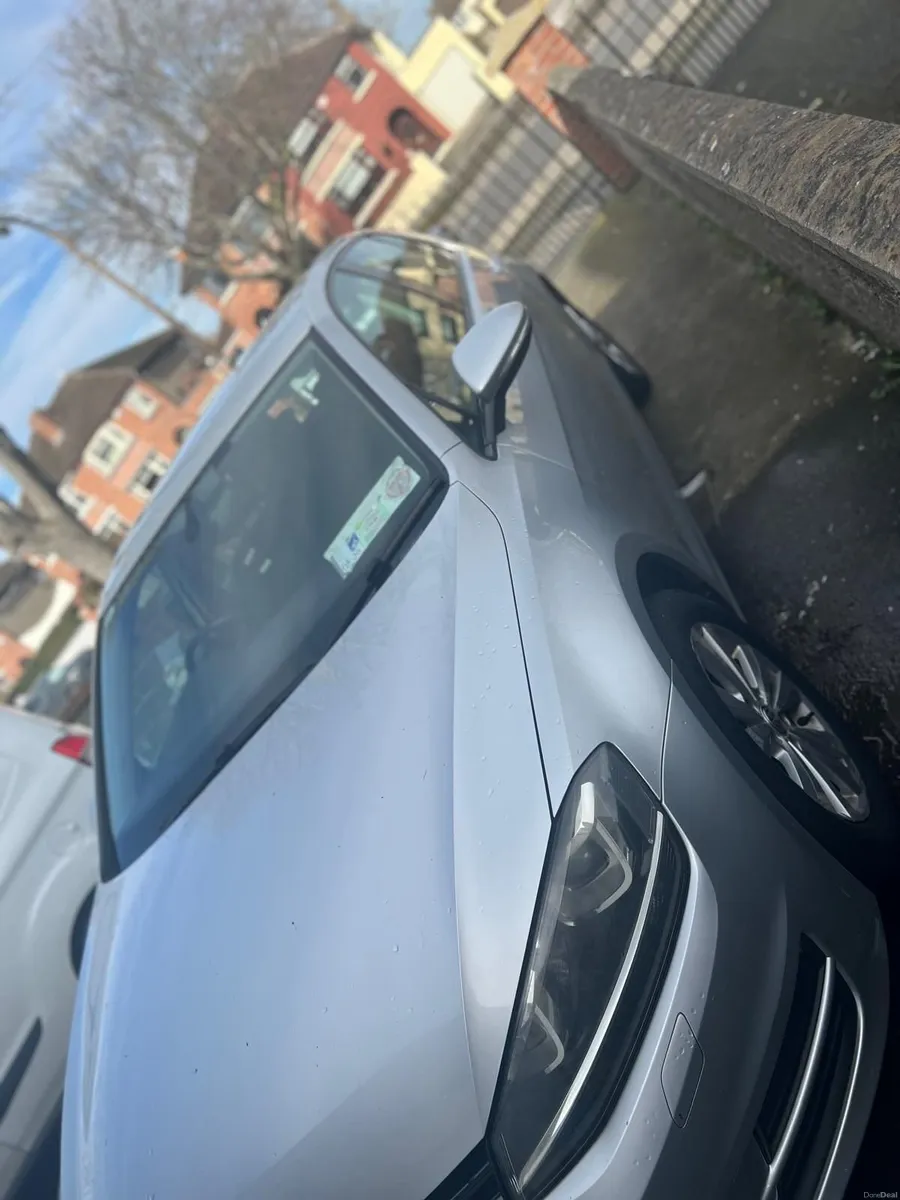 Volkswagen Golf 2014 - Image 2