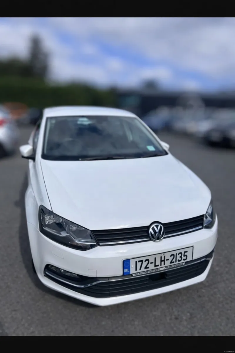 Volkswagen Polo 2017 AUTOMATIC - Image 1