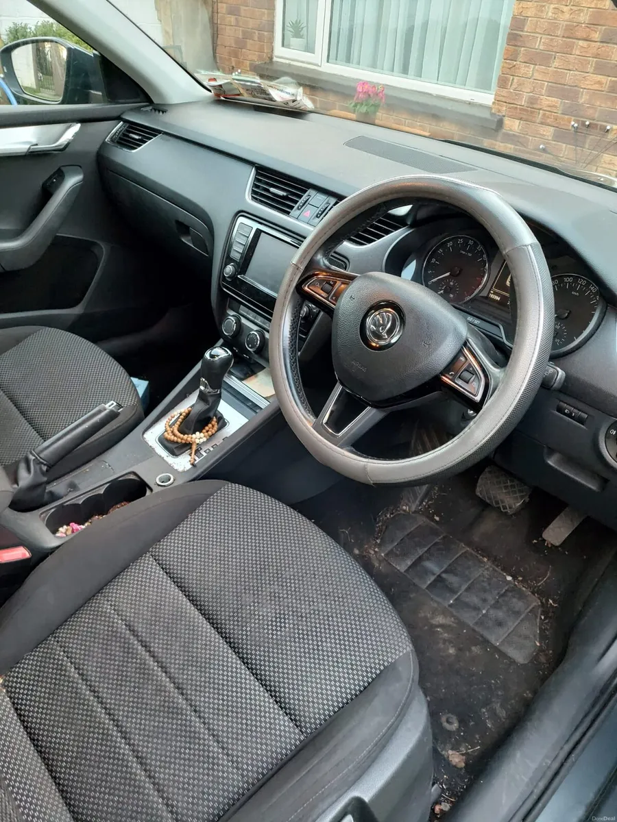 Skoda octavia 1.6 tdi automatic - Image 3